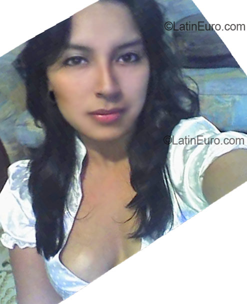 Date this exotic Colombia girl Alexandra86 from Cali CO3354