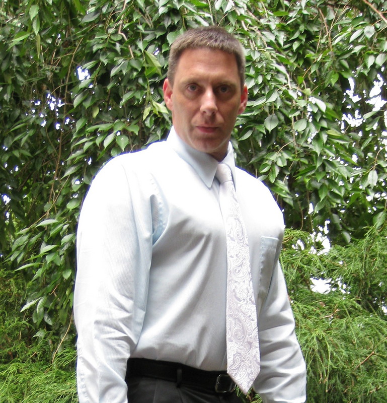 Date this tall United States man Wayne from  US5690