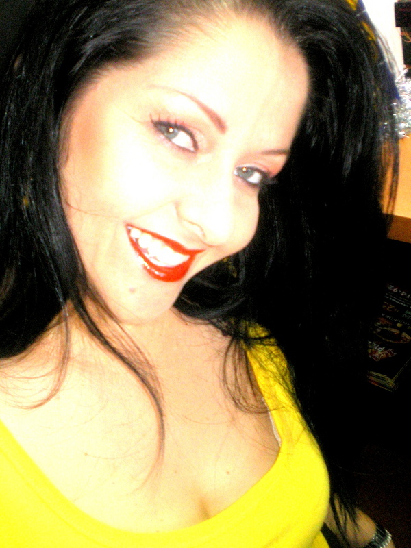 Date this hard body Brazil girl Ldica from Curitiba BR2611