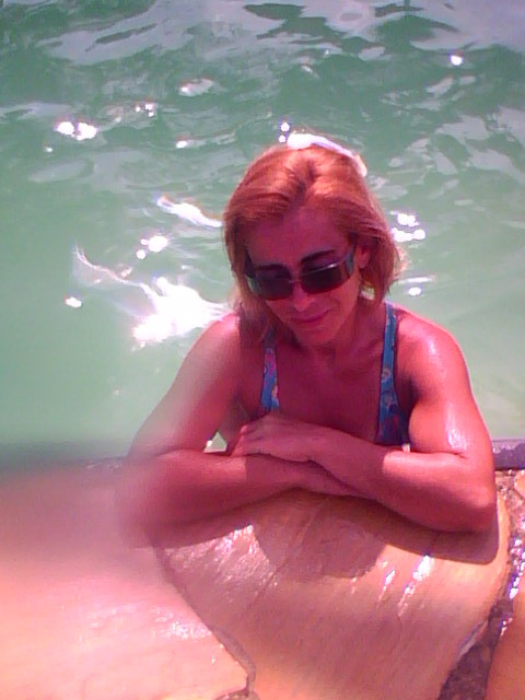 Date this fun Brazil girl CarmemdecopaApe from Rio De Janeiro BR2707