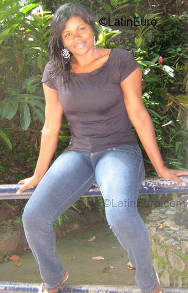 Date this cute Brazil girl PAULINHA from Salvador BR2745