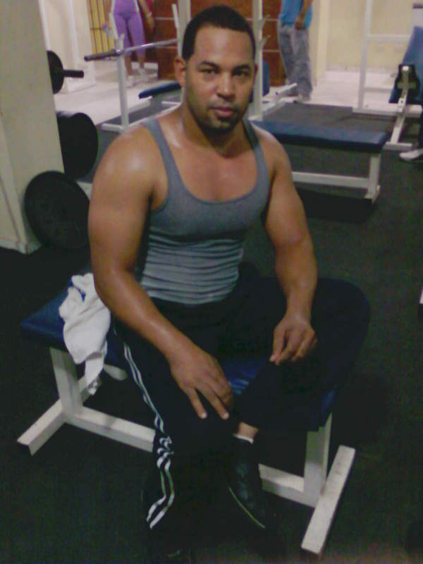 Date this nice looking Dominican Republic man JUAN PABLO from Santo Domigo DO4047