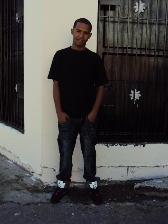 Date this voluptuous Dominican Republic man Yefry francisco from Pueblo Nuevo DO4135