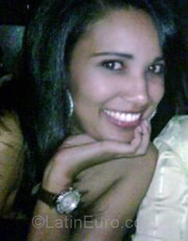 Date this exotic Dominican Republic girl Silver from Santo Domingo DO4162
