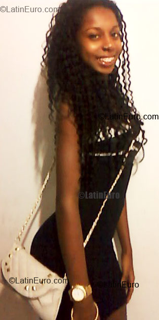 Date this voluptuous Brazil girl Izabela from Rio de Janeiro BR4778