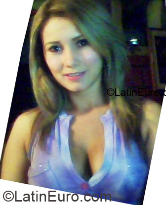 Date this attractive Colombia girl ANA MARIA from Medellin CO4144