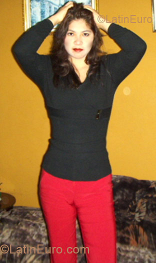 Date this funny Peru girl Annia from Lima PE270