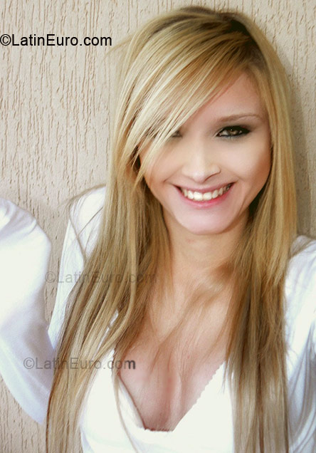 Date this hot Brazil girl Bella from Umuarama BR4734