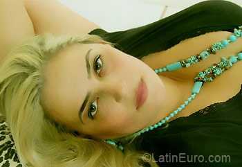 Date this voluptuous Brazil girl Benedita from Goiatuba BR3183
