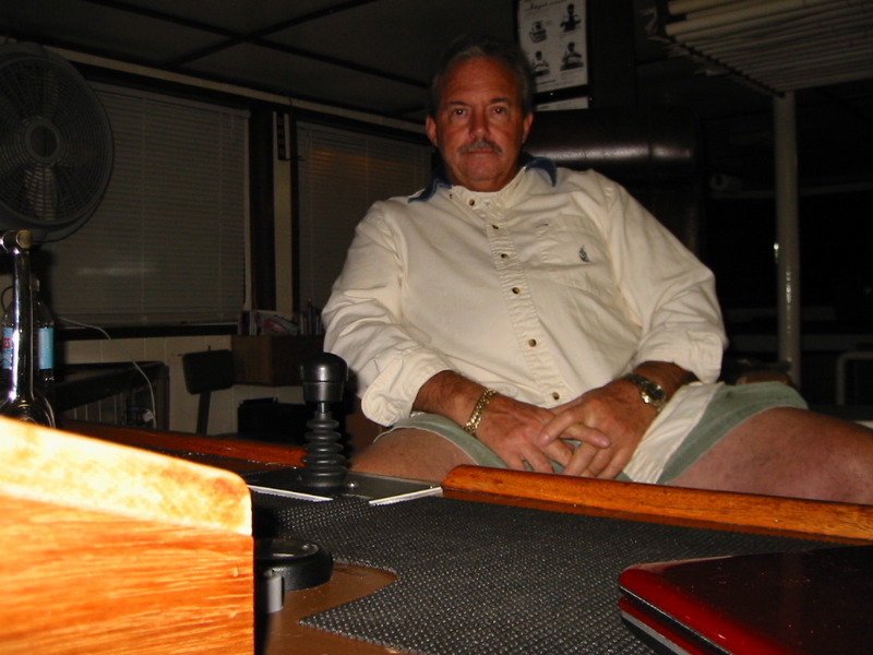 Date this attractive United States man ROBSEA from Destin US6311