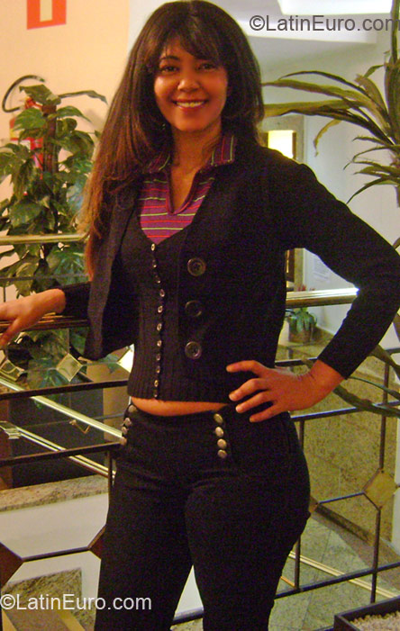 Date this beautiful Brazil girl Magda from Patos de Minas BR3190