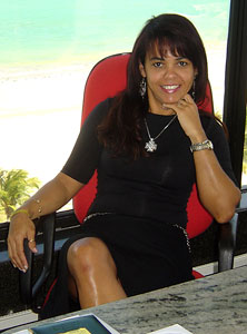 Date this happy Brazil girl Ana Christina from Maceio BR3220