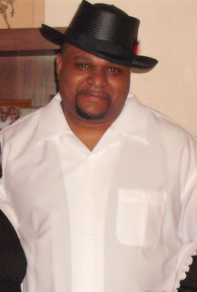 Date this happy United States man Dean from Tempe US6449