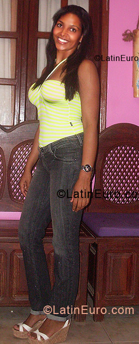 Date this beautiful Brazil girl Daniela from Imperatriz BR6097
