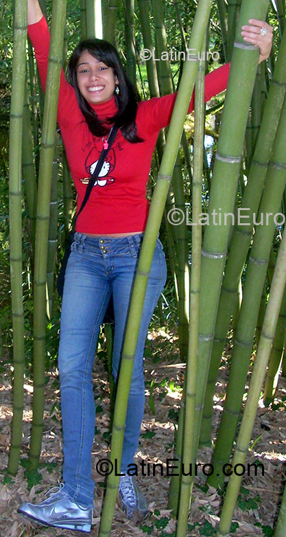 Date this gorgeous Brazil girl Mariana from Recife BR3286