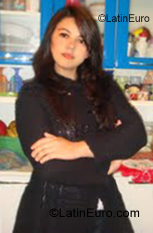 Date this voluptuous Brazil girl Andrea from Sao Paulo BR6285
