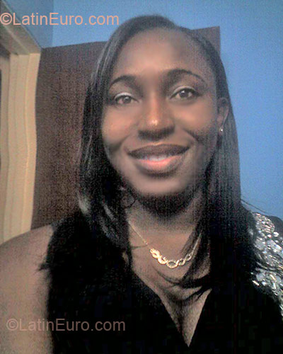 Date this attractive United States girl Neshia from Brooklyn US6575