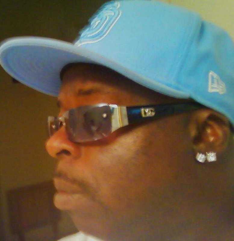 Date this lovely United States man Bally from Sandiego US6617