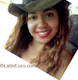 Date this good-looking Brazil girl Lane from Brasilia BR3319