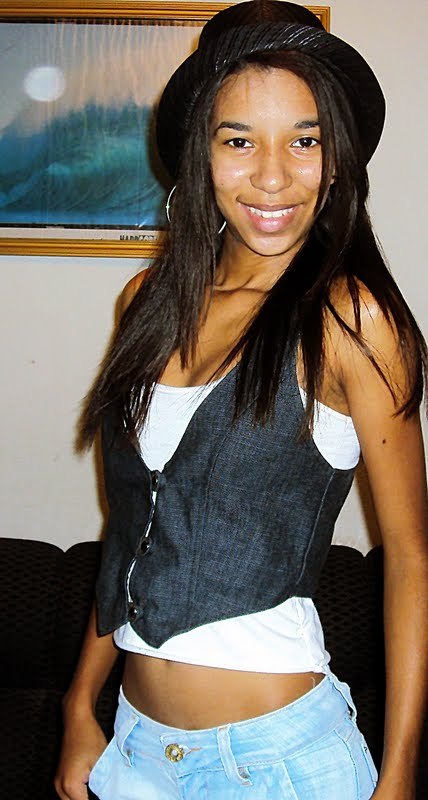 Date this funny Brazil girl This from Rio De Janeiro BR3337