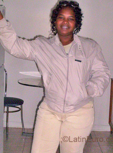 Date this athletic United States girl June from Bronx JM107