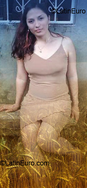 Date this sensual Nicaragua girl Elizabeth from Managua NI6