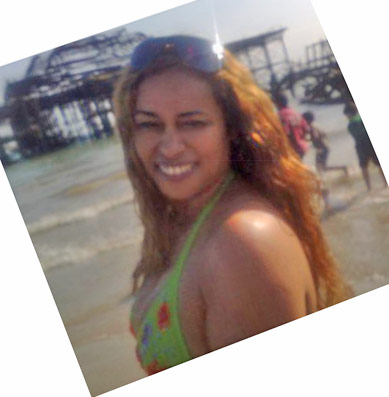 Date this charming United Kingdom girl Yara from bermondsey GB397