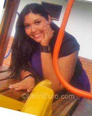 Date this funny Venezuela girl Nurys from Caracas VE26