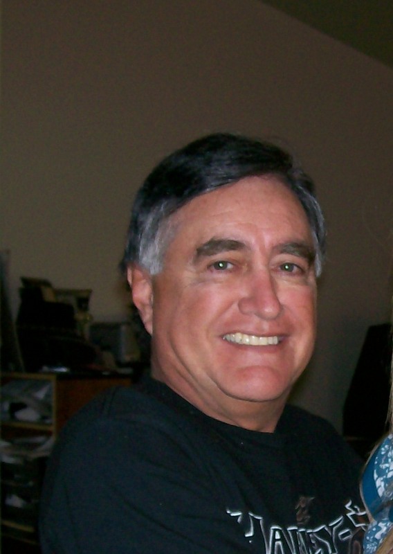 Date this fun United States man Michael from Huntington Beach US7138