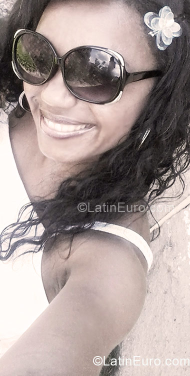 Date this hot Brazil girl Maryah from Niteroi BR3491