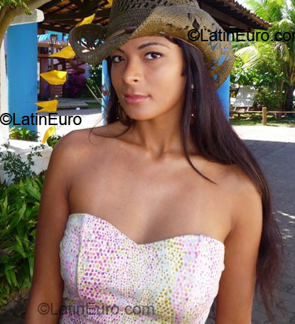 Date this foxy Brazil girl Joyce from Sao Paulo BR3546