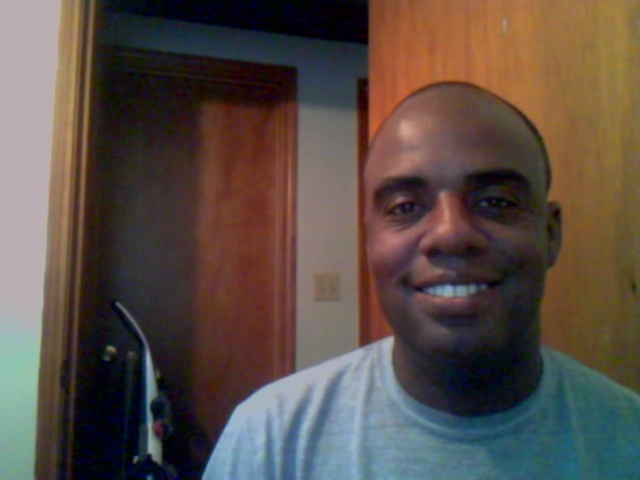 Date this tall United States man William from memphis US7305