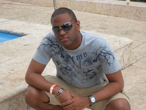 Date this happy Dominican Republic man Jose miguel from Santo Domingo DO5023
