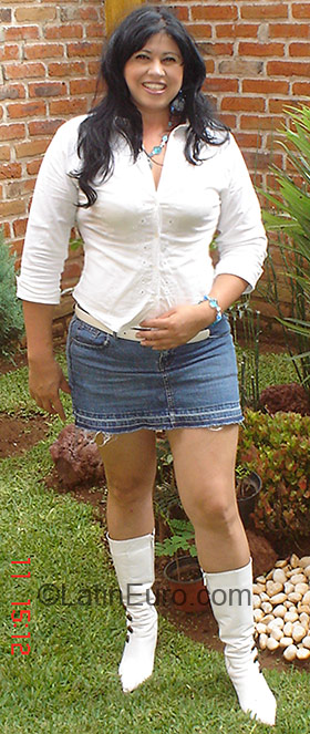 Date this tall Mexico girl Maria from Arandas MX196