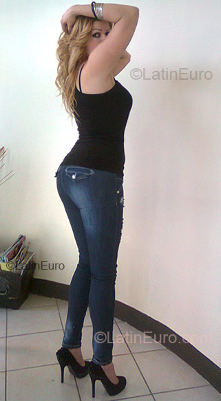 Date this nice looking Mexico girl Yuridia from Tijuana MX197