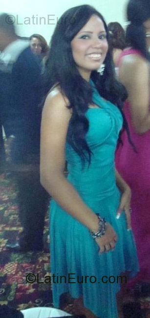 Date this funny Dominican Republic girl Suleika altagra from Santo Domingo DO5114