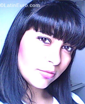 Date this pretty Brazil girl Vanessa from Osasco BR3646