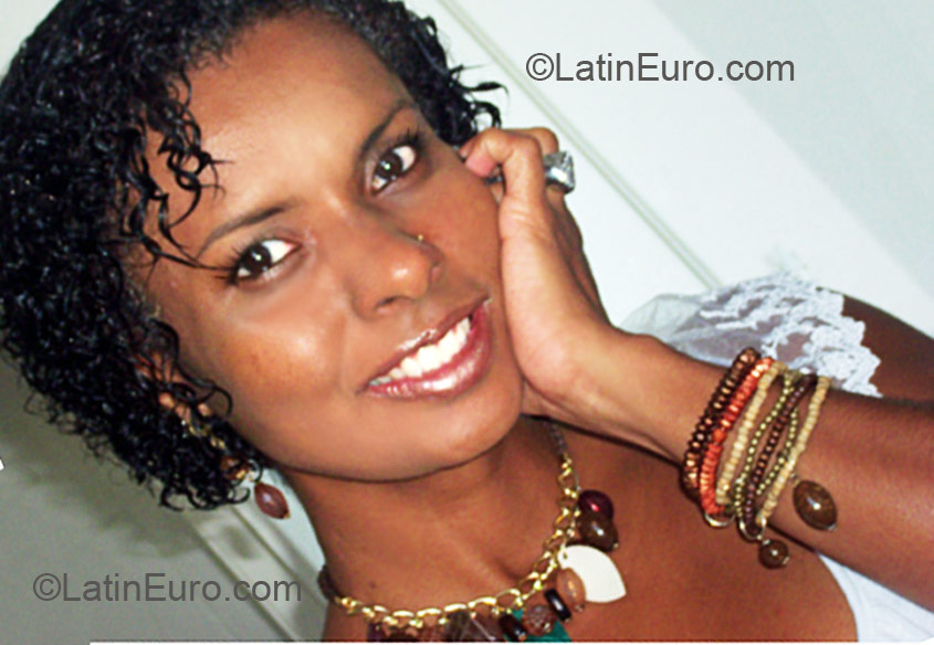 Date this gorgeous Brazil girl Vanessa from Salvador BR3664