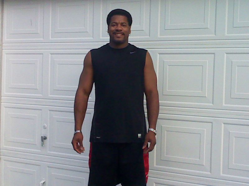 Date this fun United States man Robert from Jacksonville US7609