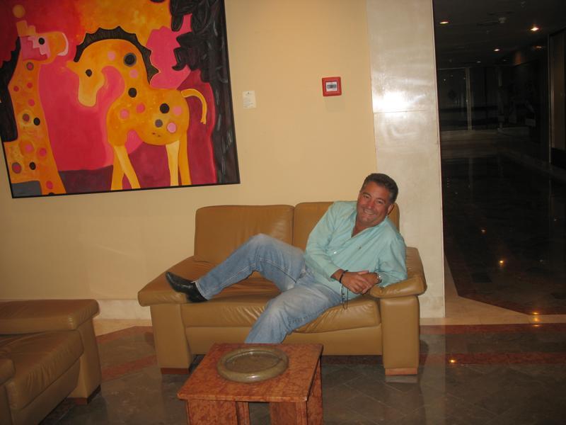 Date this nice looking United States man ENRIQUE from Miami US7629
