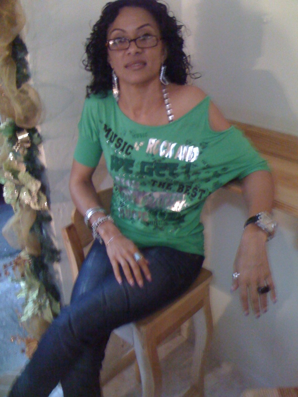 Date this nice looking Dominican Republic girl Eridania de los from Sampedro De Macoris DO5228