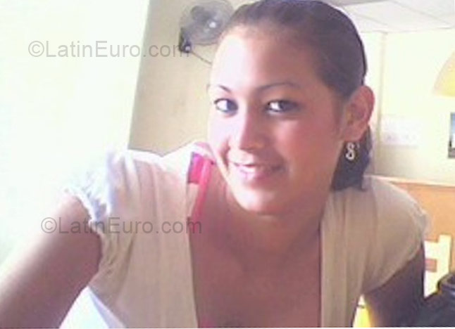 Date this pretty Ecuador girl Gaby from Guayaquil EC36