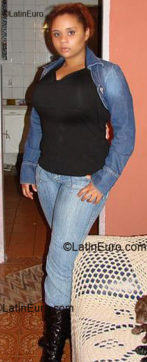 Date this nice looking Brazil girl Stefanie from Sao Paulo BR3719