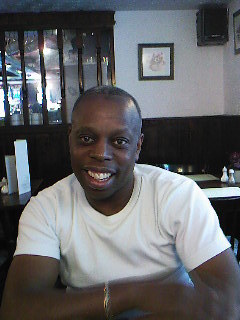 Date this stunning United Kingdom man Bluezola from London GB419