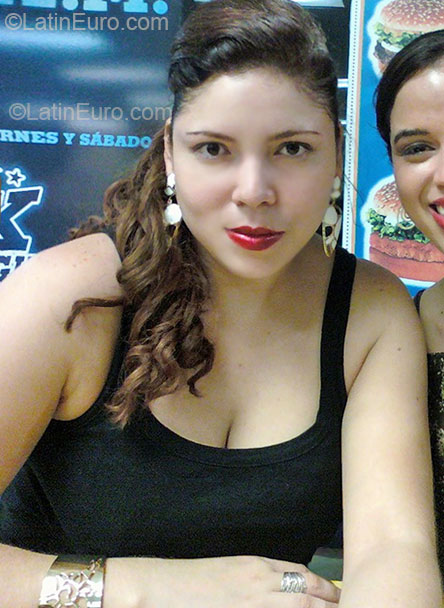 Date this athletic Honduras girl Joshara from Villanueva HN241