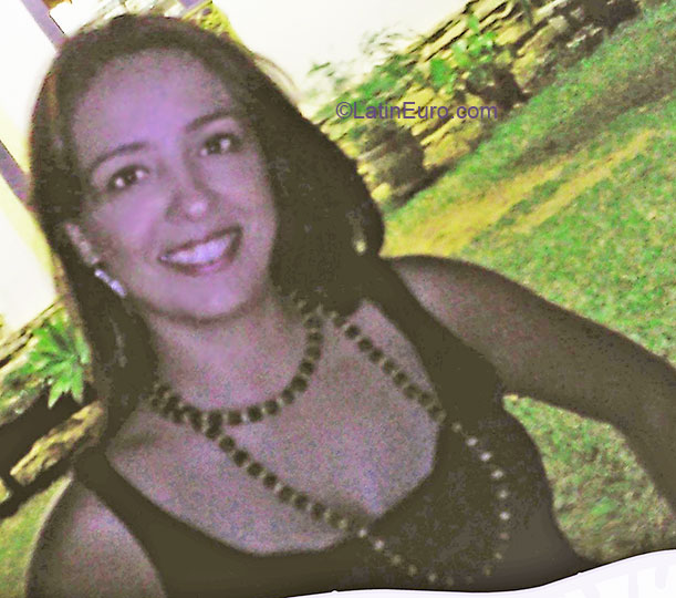 Date this pretty Brazil girl Juliana from Anapolis BR3827