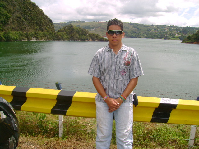 Date this funny Colombia man JHONKIS from Yotoco Valle CO5400