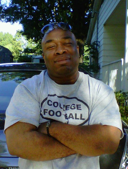 Date this passionate United States man JOFLO from Raleigh US7933