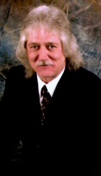 Date this gorgeous United States man Doug from Milton US7950