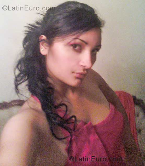 Date this nice looking Mexico girl Jeaneth from Guadalajara MX242